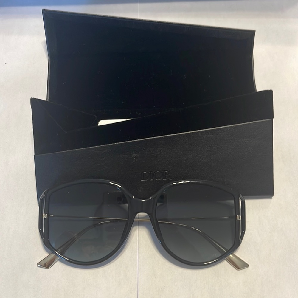 NWOT DIOR sunglasses